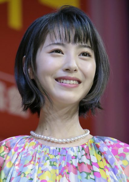 一問一報／浜辺美波
