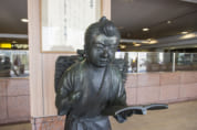 一問一報／二宮金次郎像